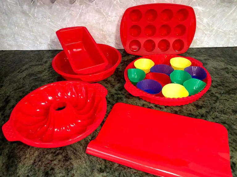 How to Use Silicone Bakeware: 14 Baking Tips and Tricks – Baking Nook