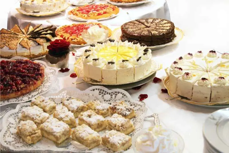 cake-vs-pastry-must-know-similarities-and-differences-baking-nook