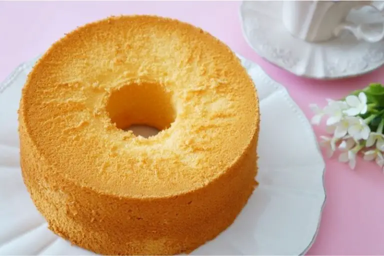 Butter Cake Vs Sponge Cake Similarities and Differences Baking Nook