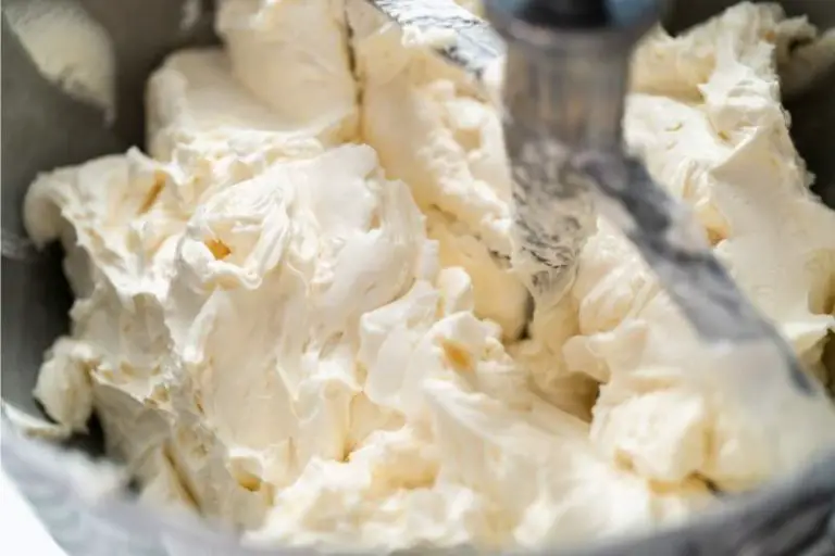 Fixing Grainy Buttercream Frosting Tips for Smooth Frosting Baking