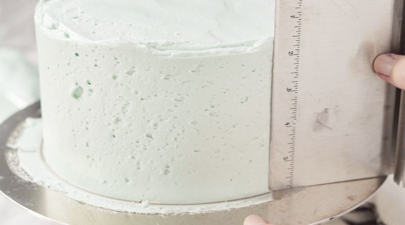 Freezing a Cake with Buttercream Frosting On It